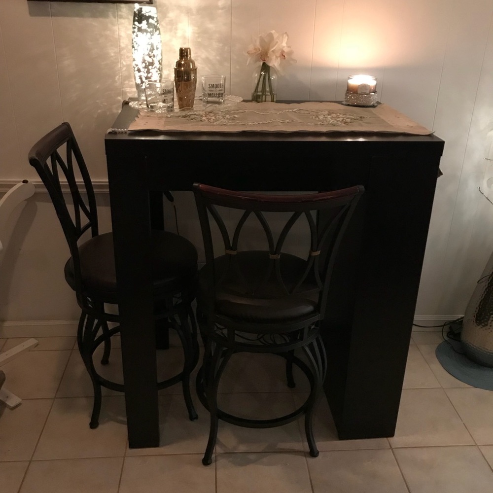 Liquor bar/ SOLD